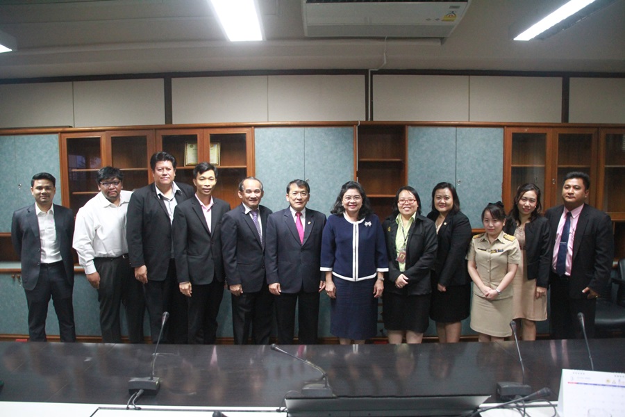 ﻿กรมบังคับคดี ประชุมหารือเกี่ยวกับการเชื่อมโยงข้อมูลบุคคลที่ศาลมีคำสั่งพิทักษ์ทรัพย์หรือพิพากษาให้ล้มละลายโดยวิธีการรับ-ส่งข้อมูลทางอิเล็กทรอนิกส์ ร่วมกับกรมสวัสดิการและคุ้มครองแรงงาน